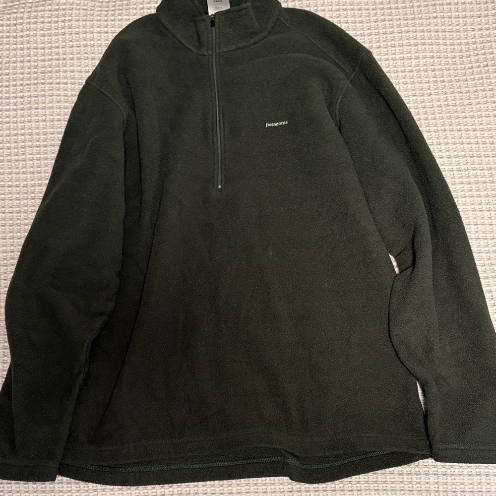Patagonia Men's Dark Green Quarter-Zip Fleece Pullover